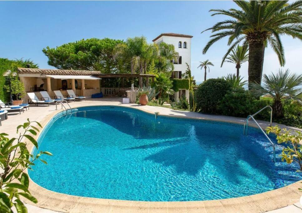 Le Castel Rose Super Cannes, Face Aux Iles De Lerins Валлорис Экстерьер фото